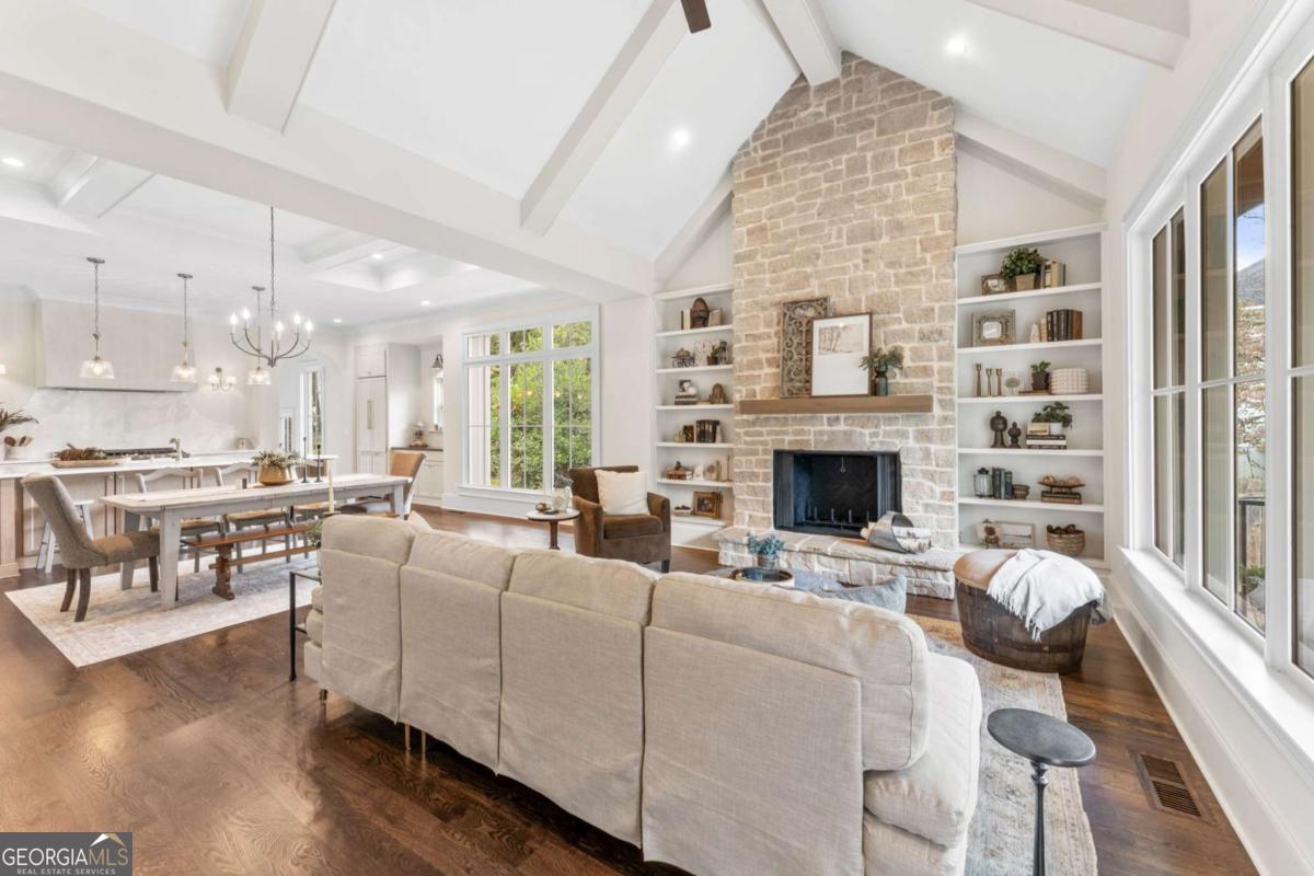 419 Campbell Hill ST NW