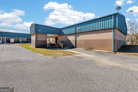 1182 Coastal DR SW Darien GA 31305