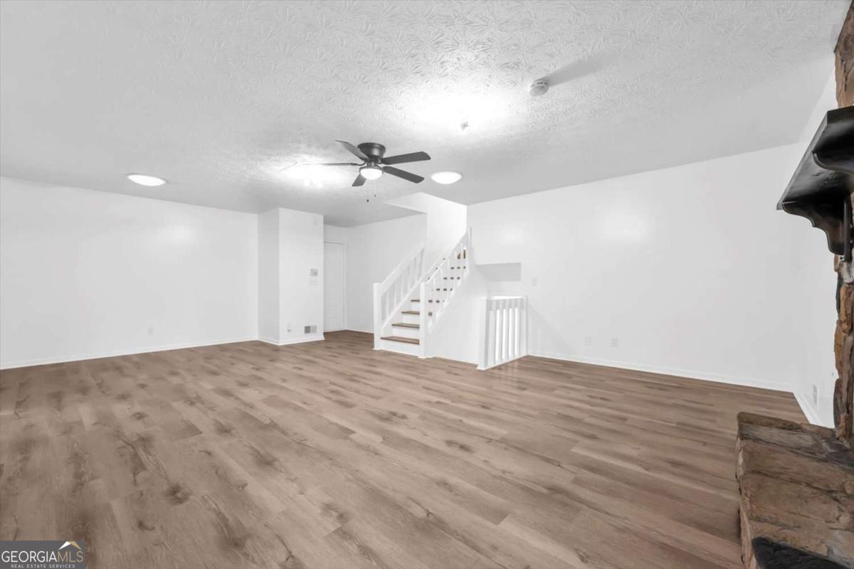 296 Grist Mill LN