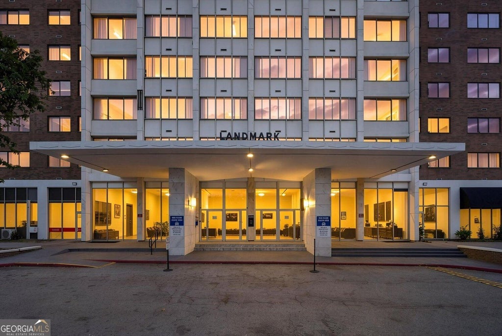 Photo of 215 Piedmont Avenue NE #310, Atlanta, GA 30308 (MLS # 10880141)