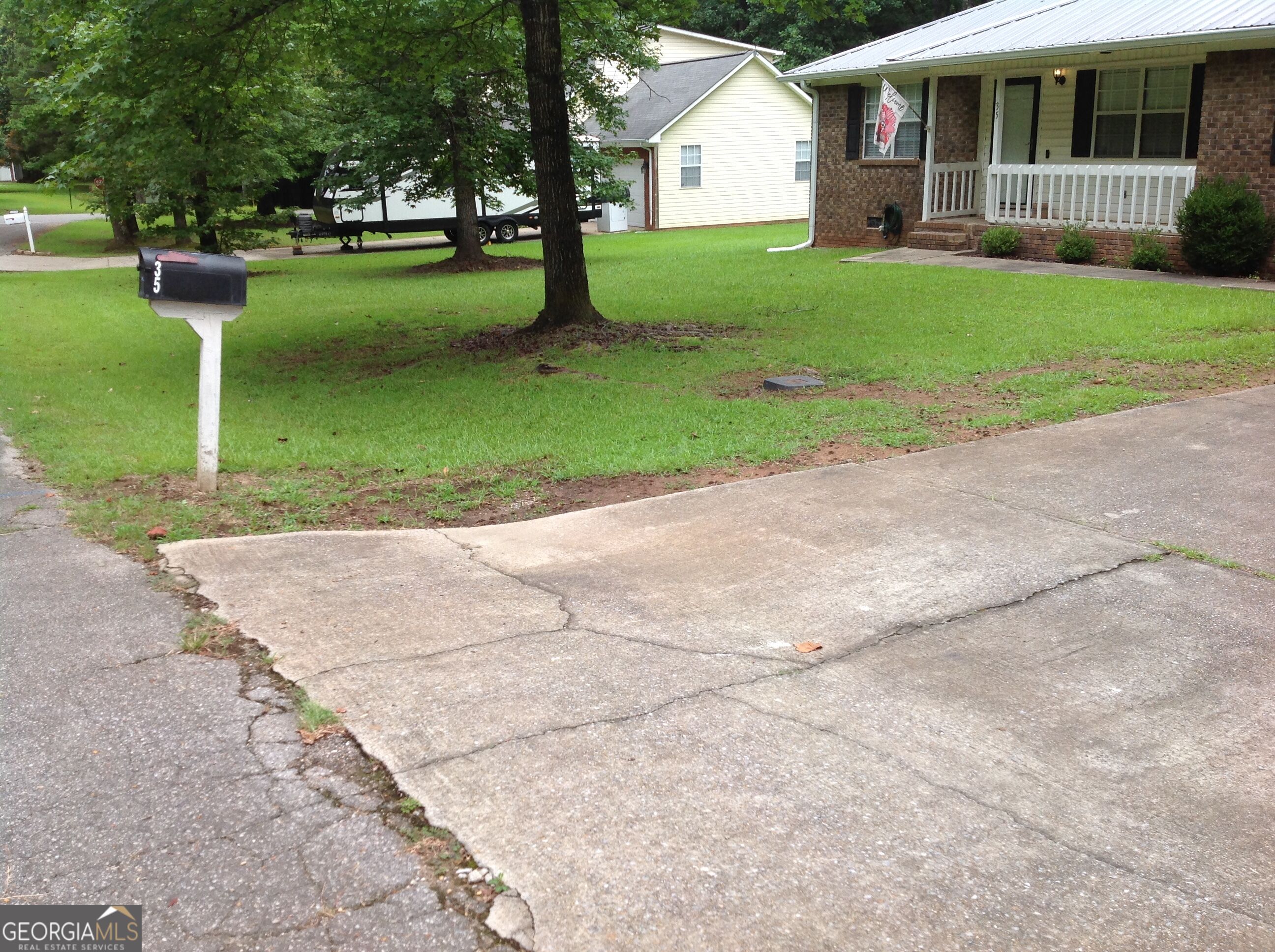 35 Woodland DR