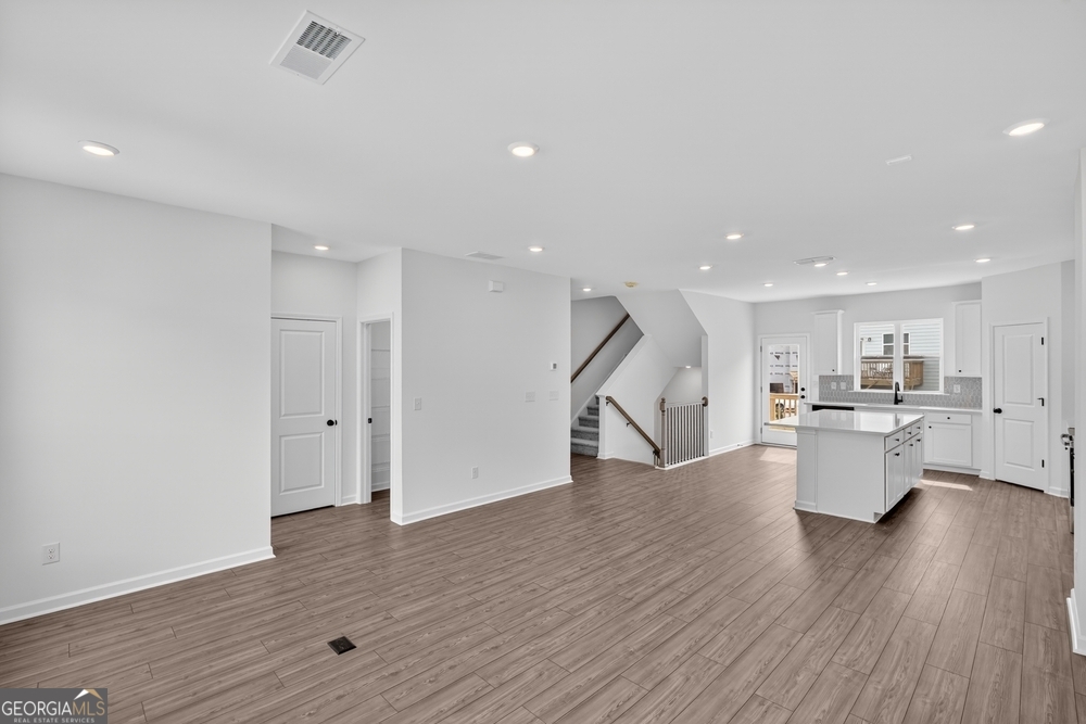 5821 Schelton PL SE