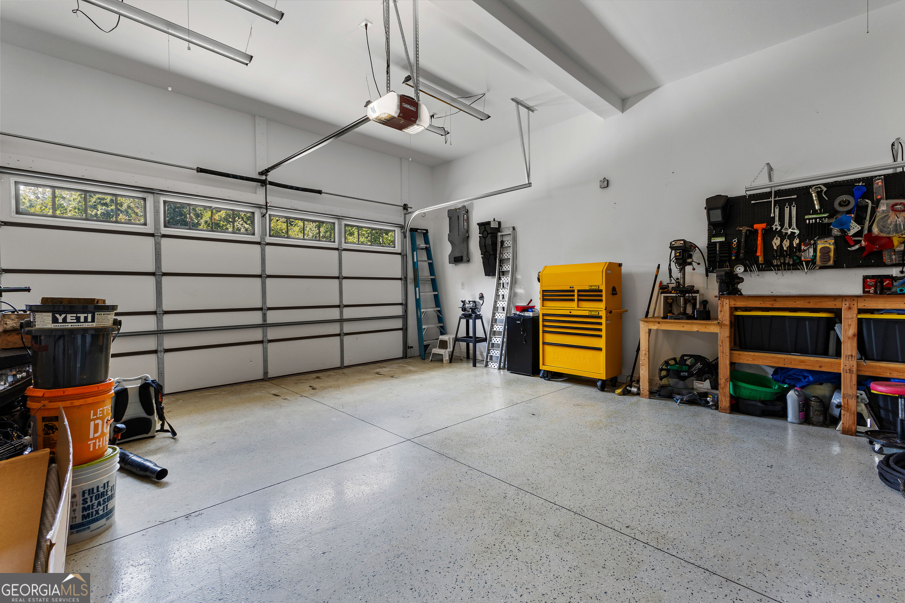 Fayetteville, Georgia 30215, United States, 5 Bedrooms Bedrooms, ,6 BathroomsBathrooms,Residential,Active,205269