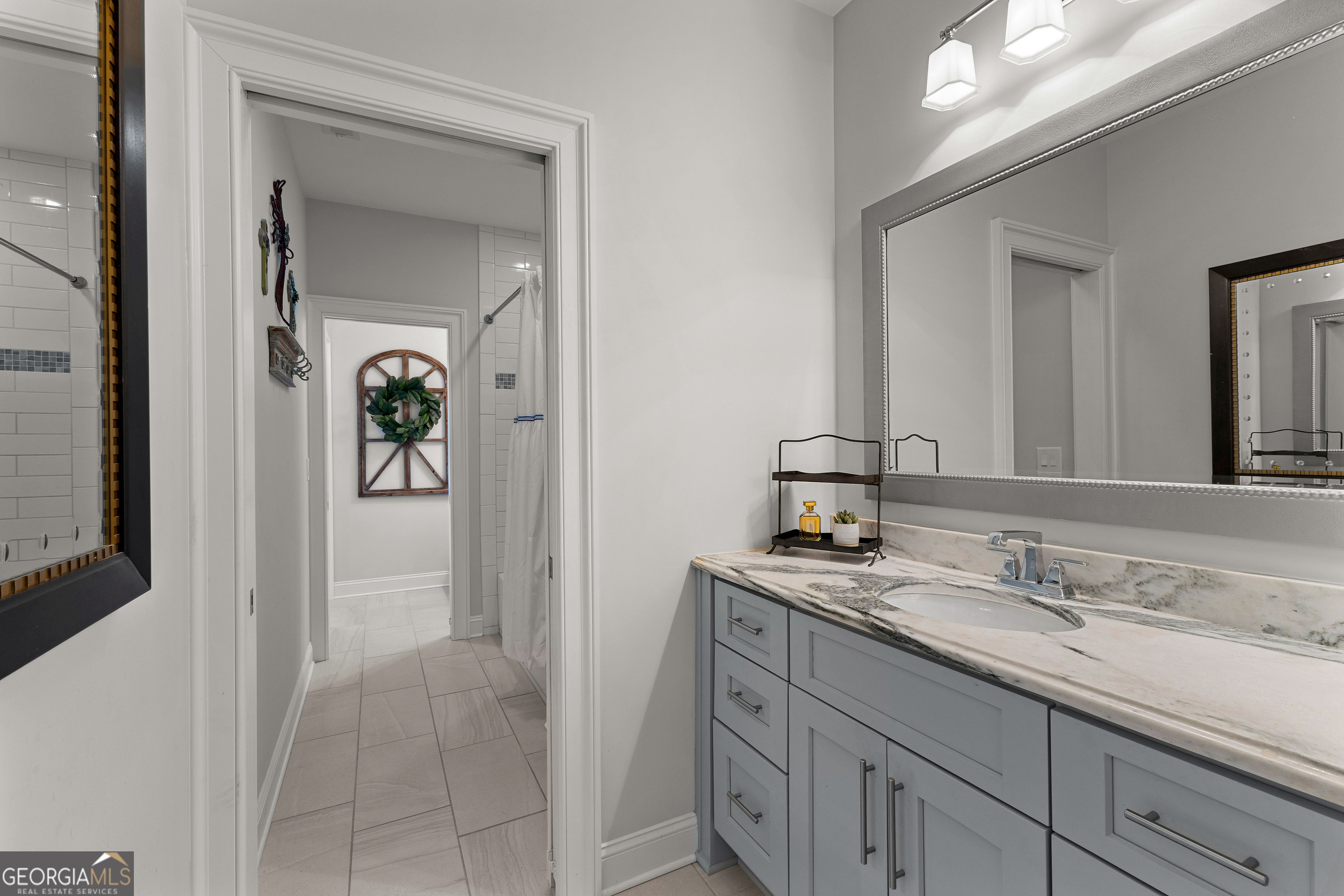 Fayetteville, Georgia 30215, United States, 5 Bedrooms Bedrooms, ,6 BathroomsBathrooms,Residential,Active,205269