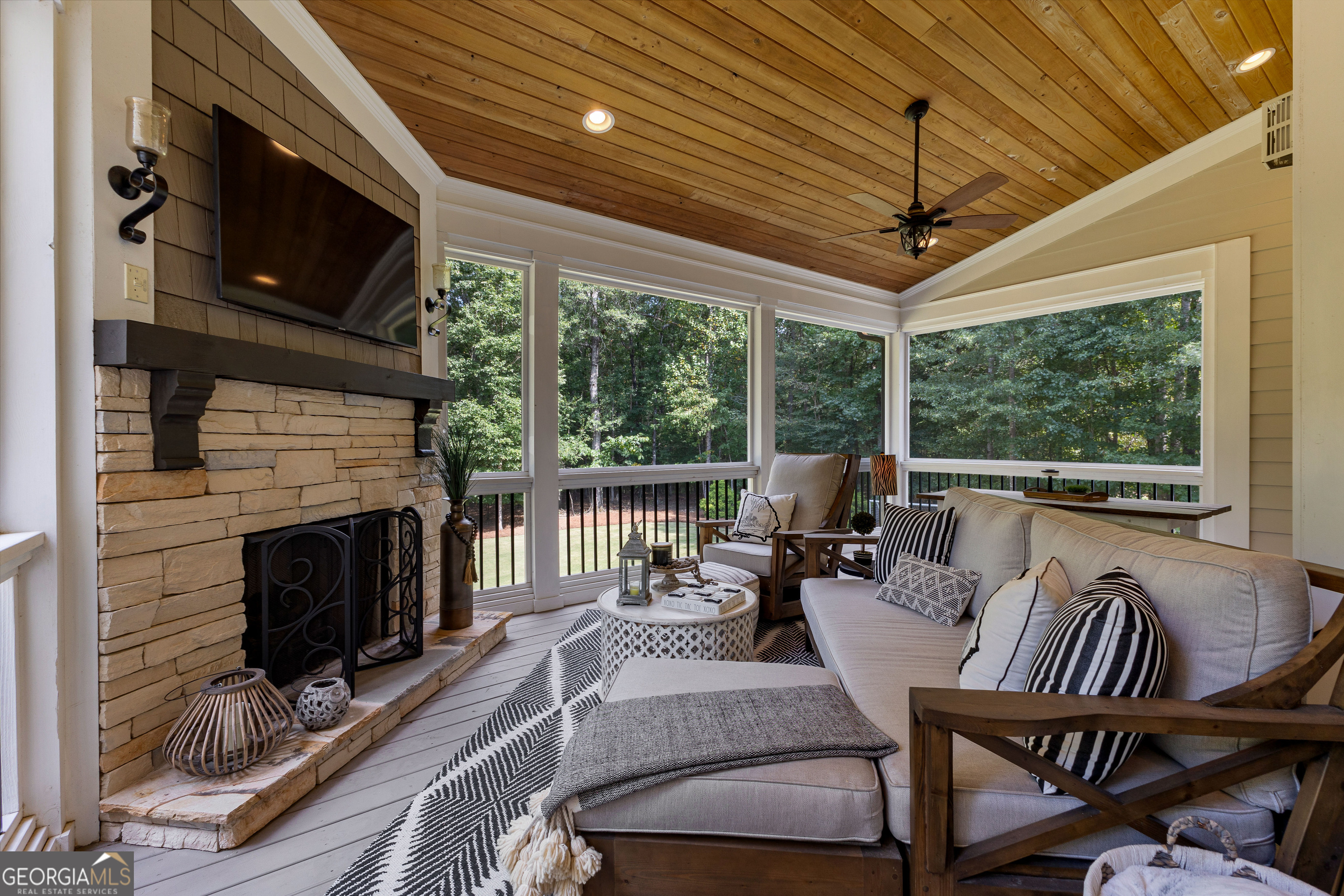 Fayetteville, Georgia 30215, United States, 5 Bedrooms Bedrooms, ,6 BathroomsBathrooms,Residential,Active,205269