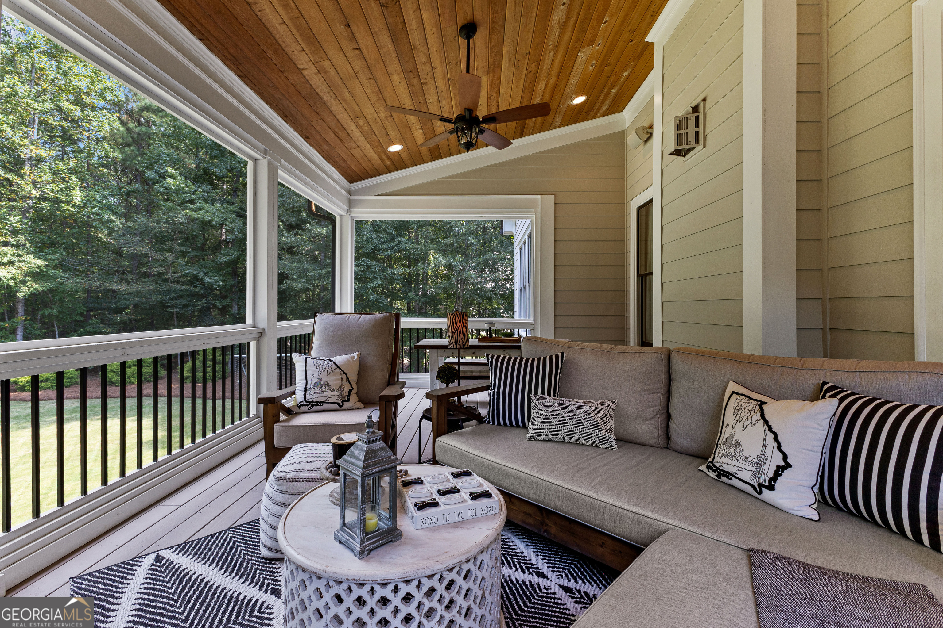 Fayetteville, Georgia 30215, United States, 5 Bedrooms Bedrooms, ,6 BathroomsBathrooms,Residential,Active,205269