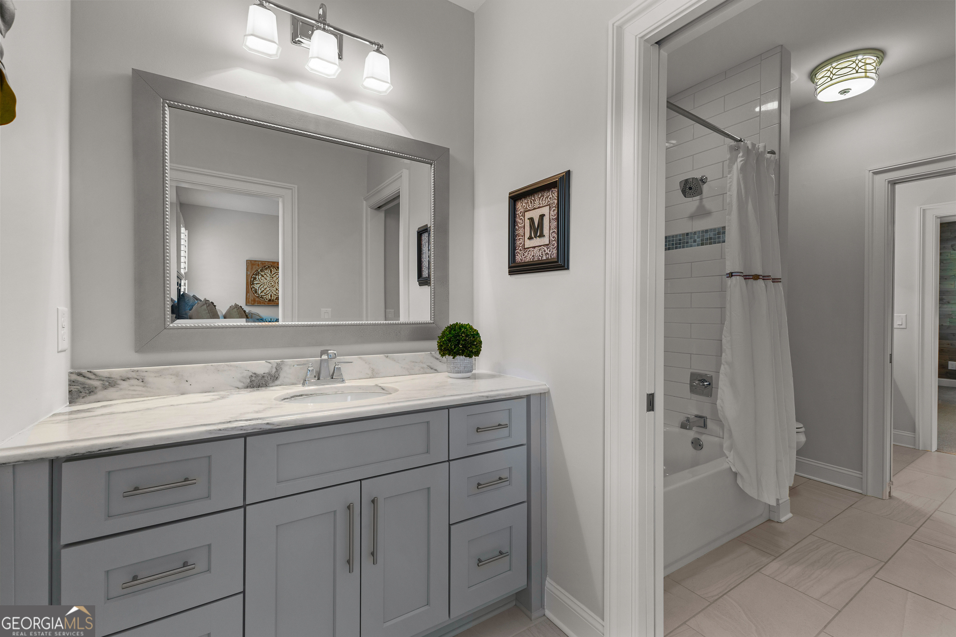 Fayetteville, Georgia 30215, United States, 5 Bedrooms Bedrooms, ,6 BathroomsBathrooms,Residential,Active,205269