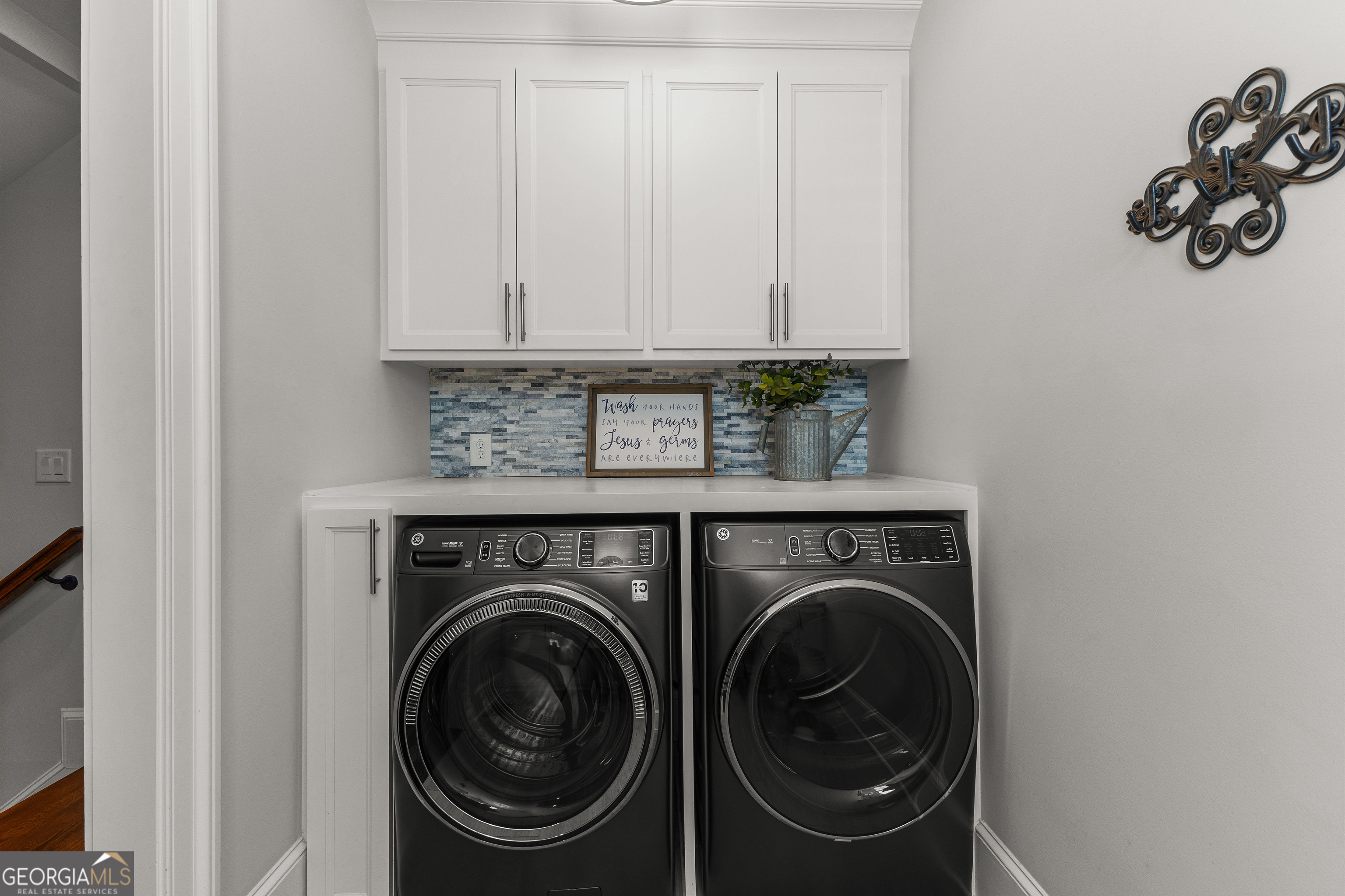 Fayetteville, Georgia 30215, United States, 5 Bedrooms Bedrooms, ,6 BathroomsBathrooms,Residential,Active,205269