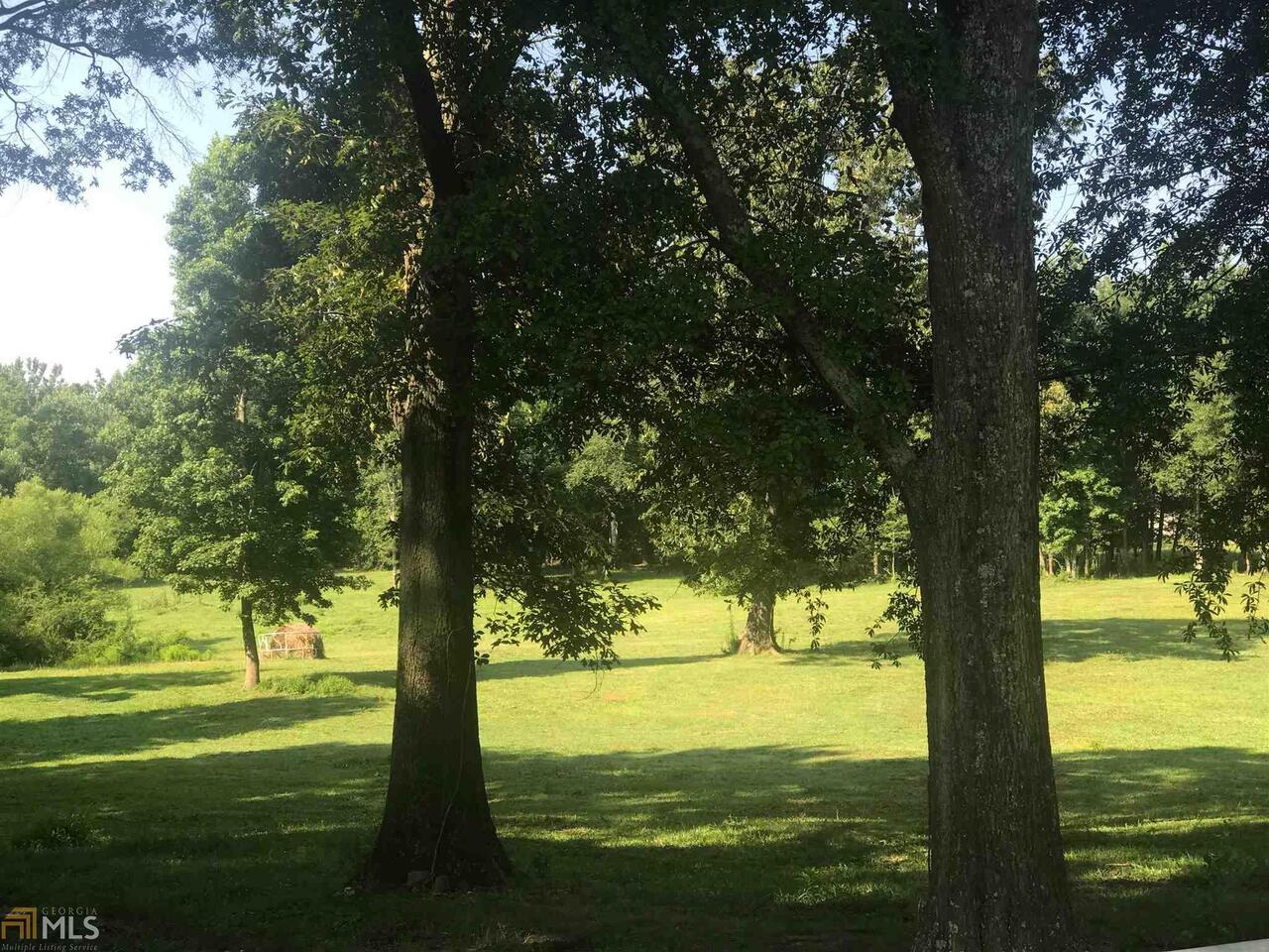 Absolutely gorgeous property waiting for your dream house! Fenced, nice cattle land, beautiful setting, wild life and peace abounds here! Won't last long!