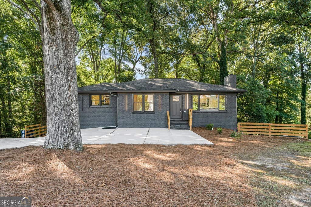 Photo of 6025 Oakdale Road SE, Mableton, GA 30126 (MLS # 10822876)