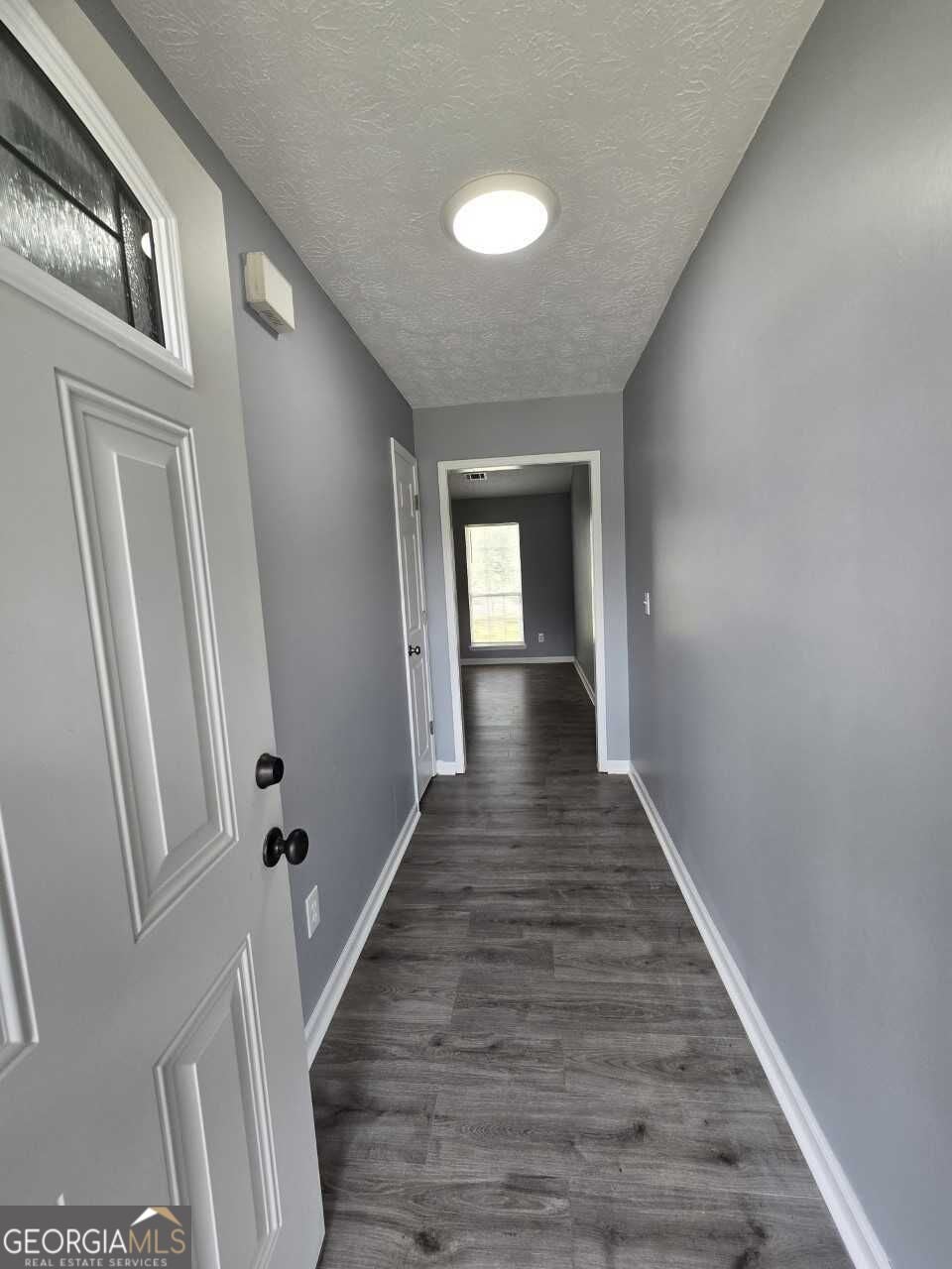 10404 Iron Gate LN