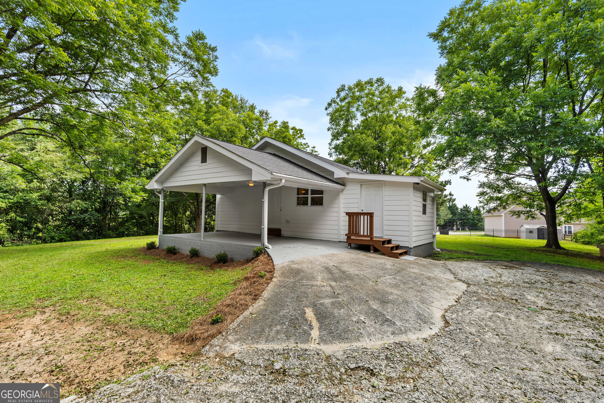 1179 Chatham RD