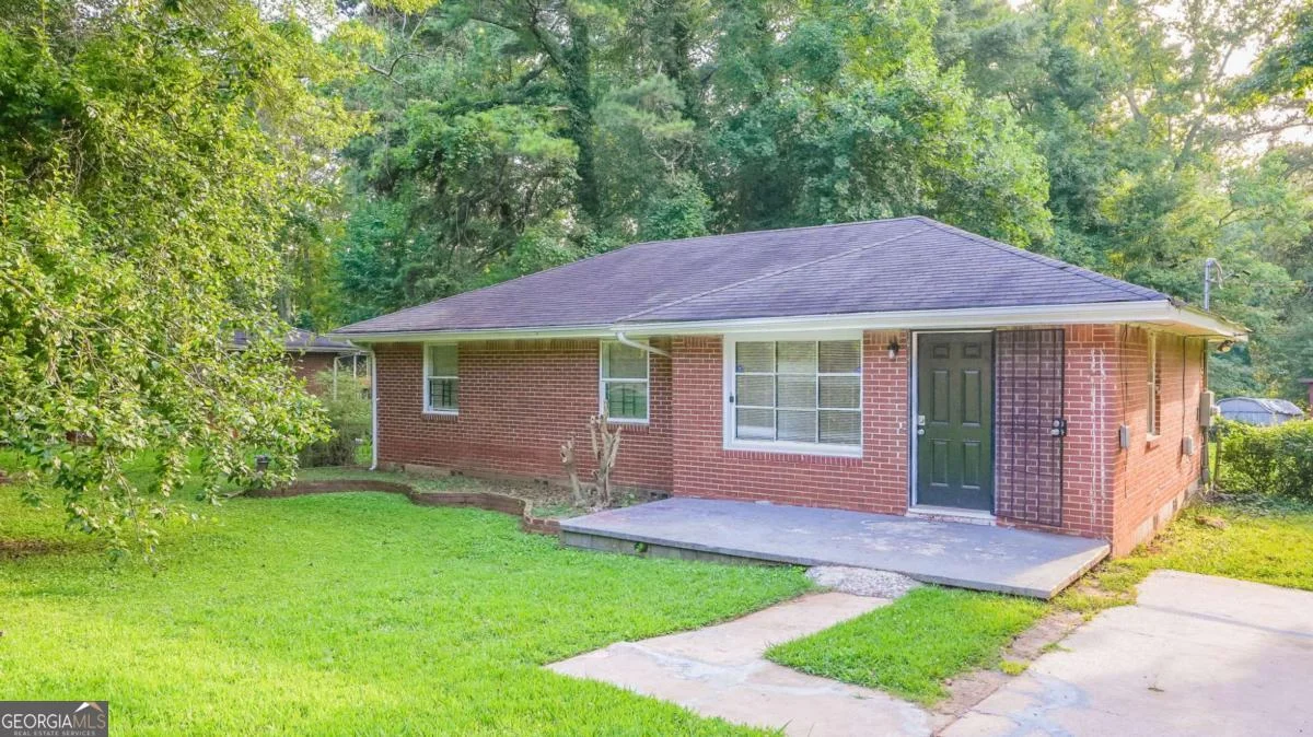 1803 Hollyhock Terrace