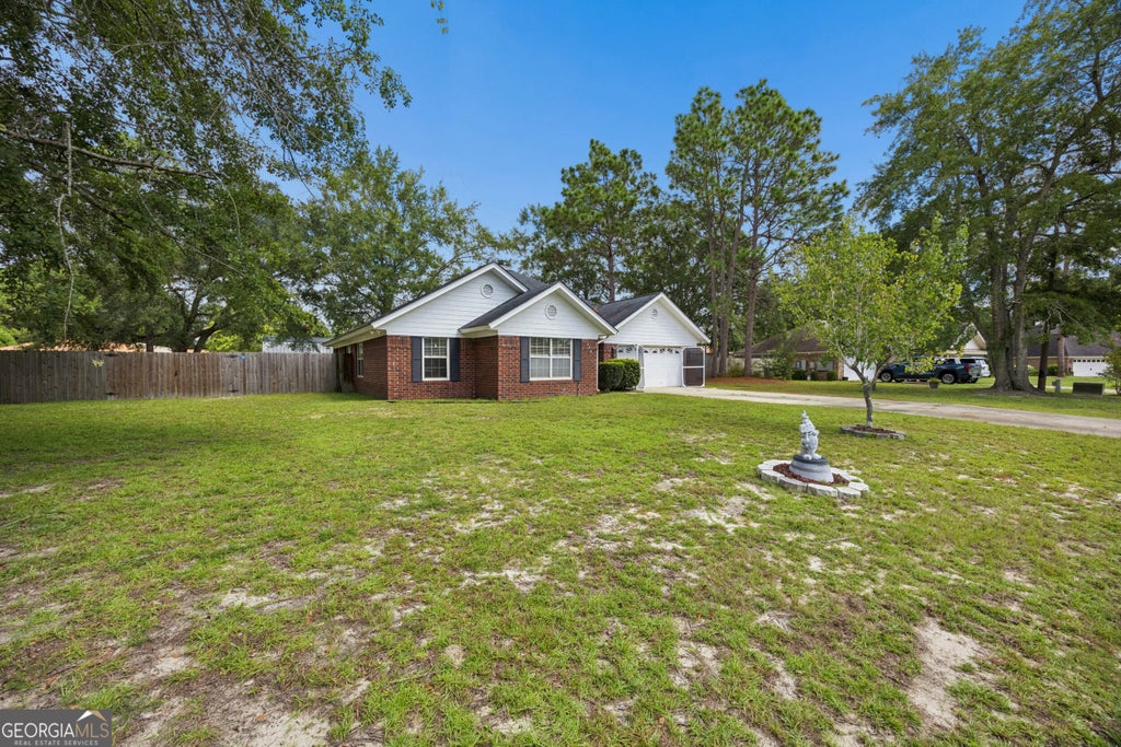 Photo of 940 Hunters Run Road, Hinesville, GA 31313 (MLS # 10846896)