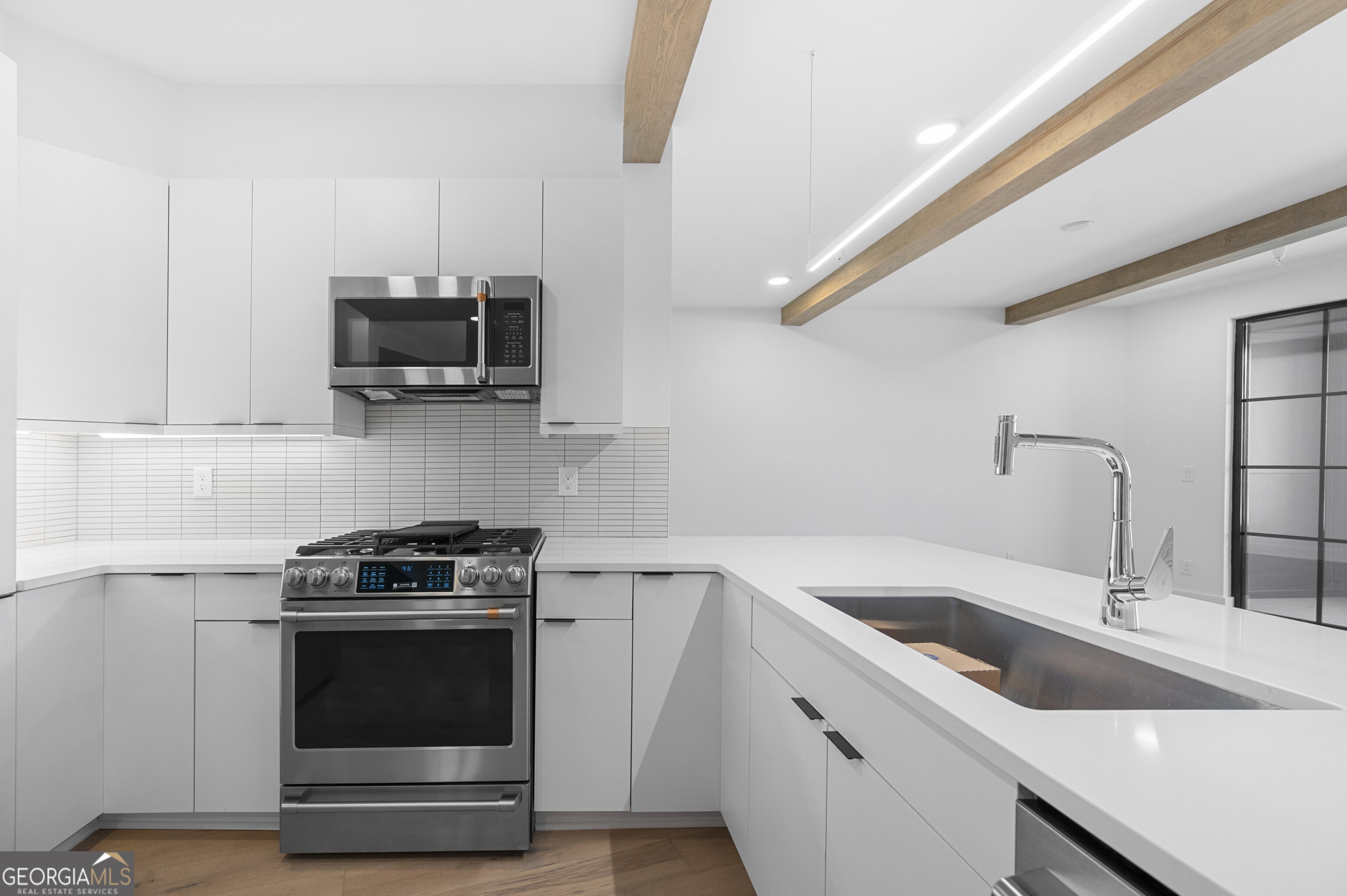 Atlanta, Georgia 30313, United States, 1 Bedroom Bedrooms, ,1 BathroomBathrooms,Residential,Active,46079