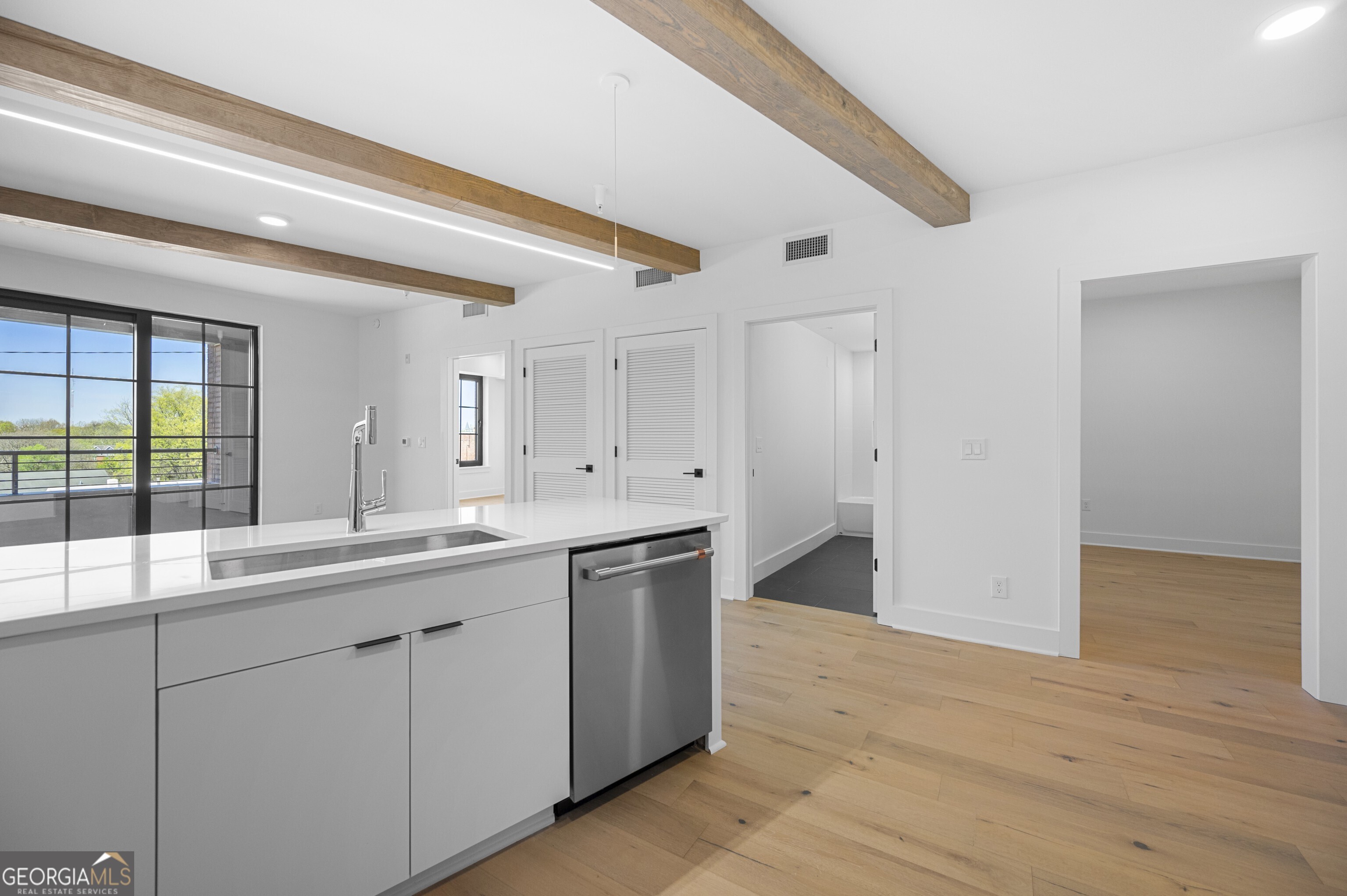 Atlanta, Georgia 30313, United States, 1 Bedroom Bedrooms, ,1 BathroomBathrooms,Residential,Active,46079