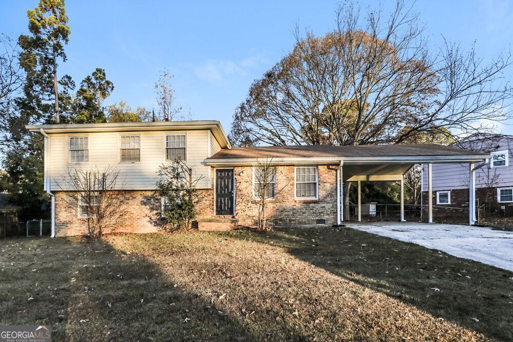 Photo of 5789 Northfield Drive, Ellenwood, GA 30294 (MLS # 10651855)