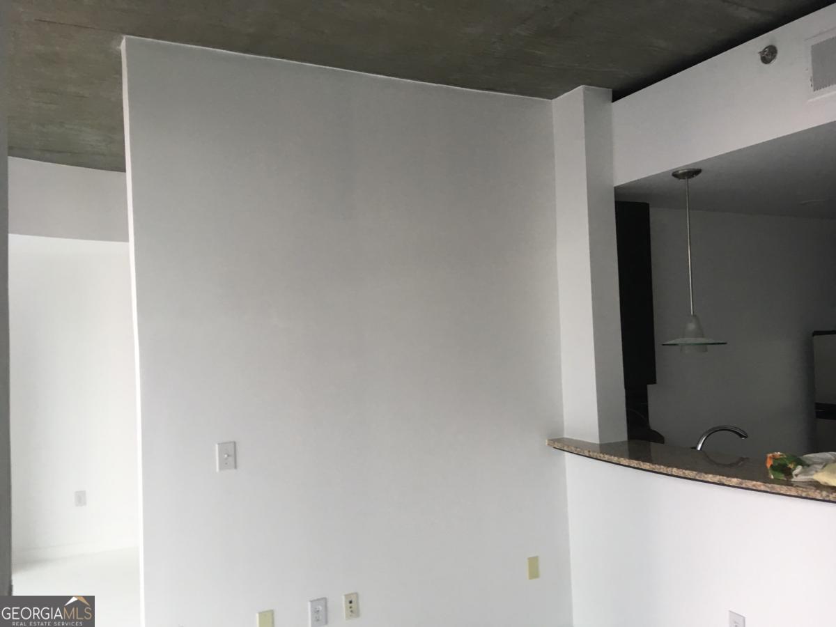 3324 Peachtree RD 2213