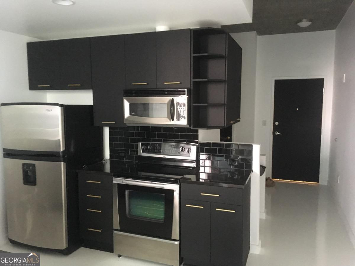 3324 Peachtree RD 2213