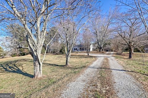 A home in Toccoa