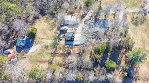 A home in Toccoa