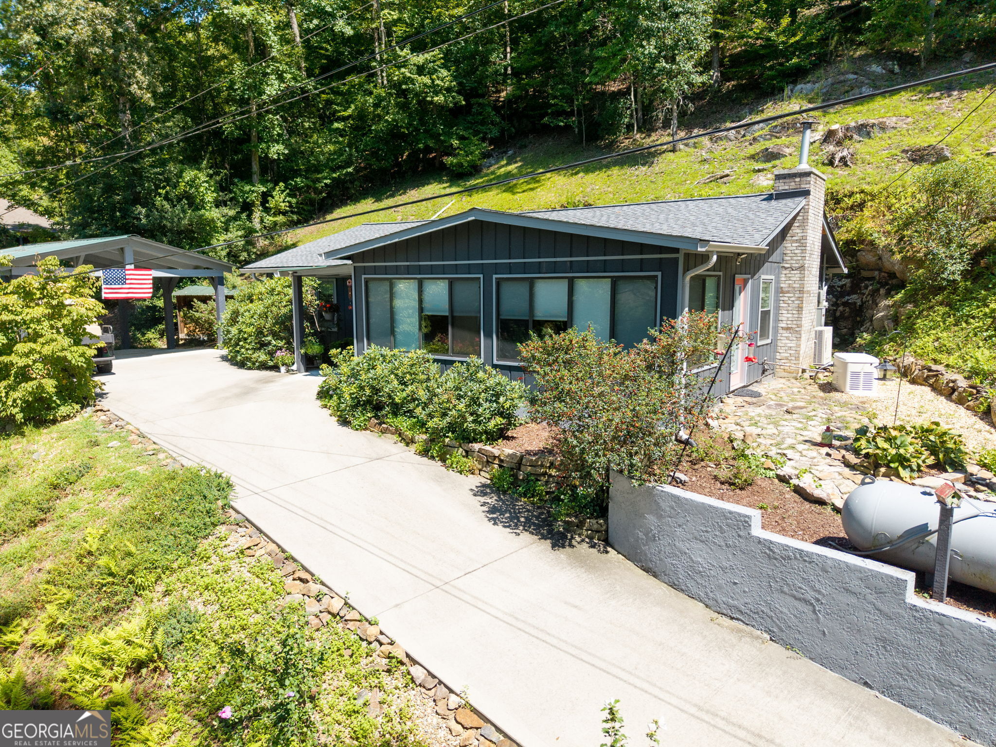 162 Hiawassee River RD