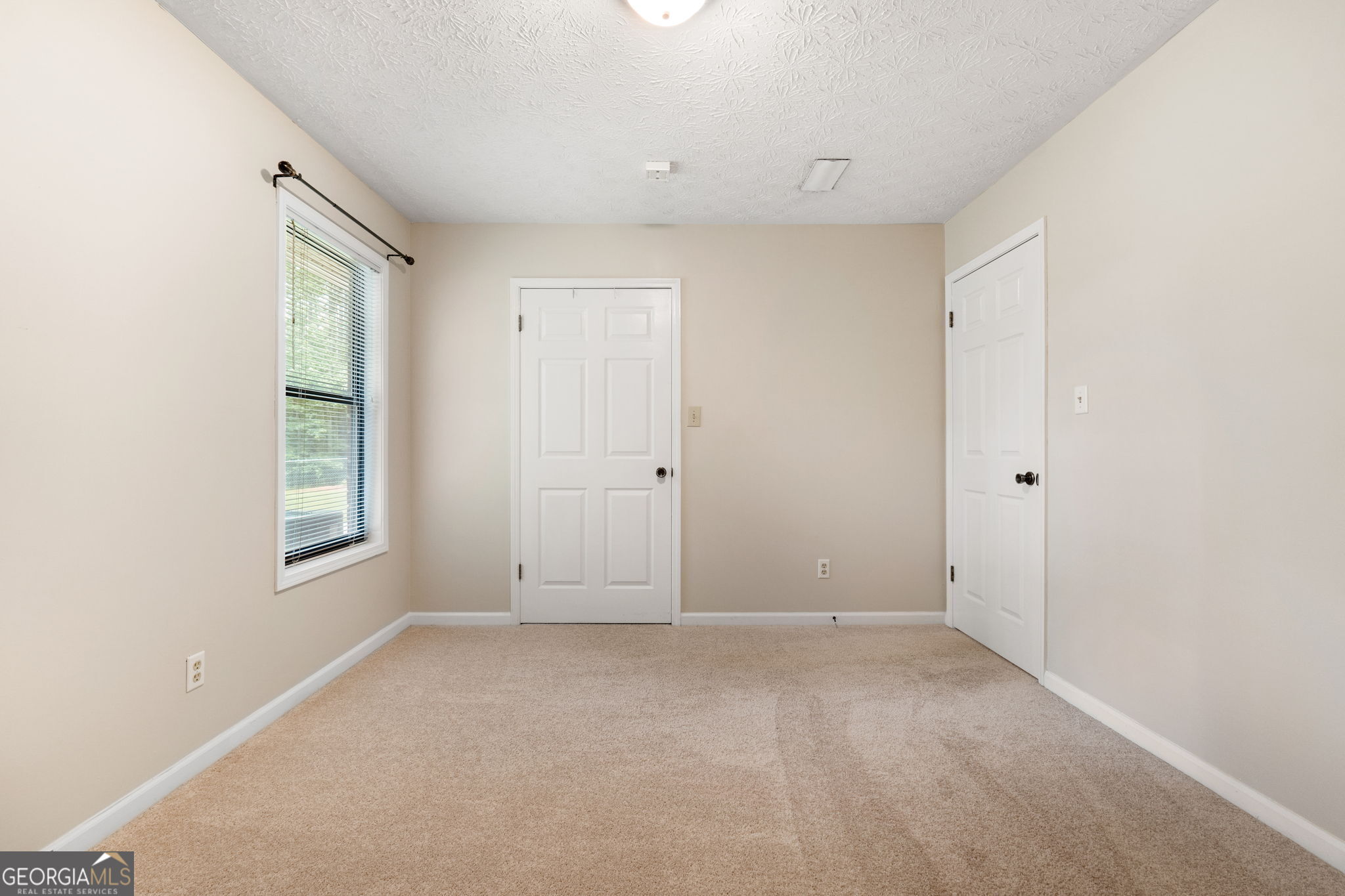 Fayetteville, Georgia 30214, United States, 3 Bedrooms Bedrooms, ,2 BathroomsBathrooms,Residential,Pending,130215