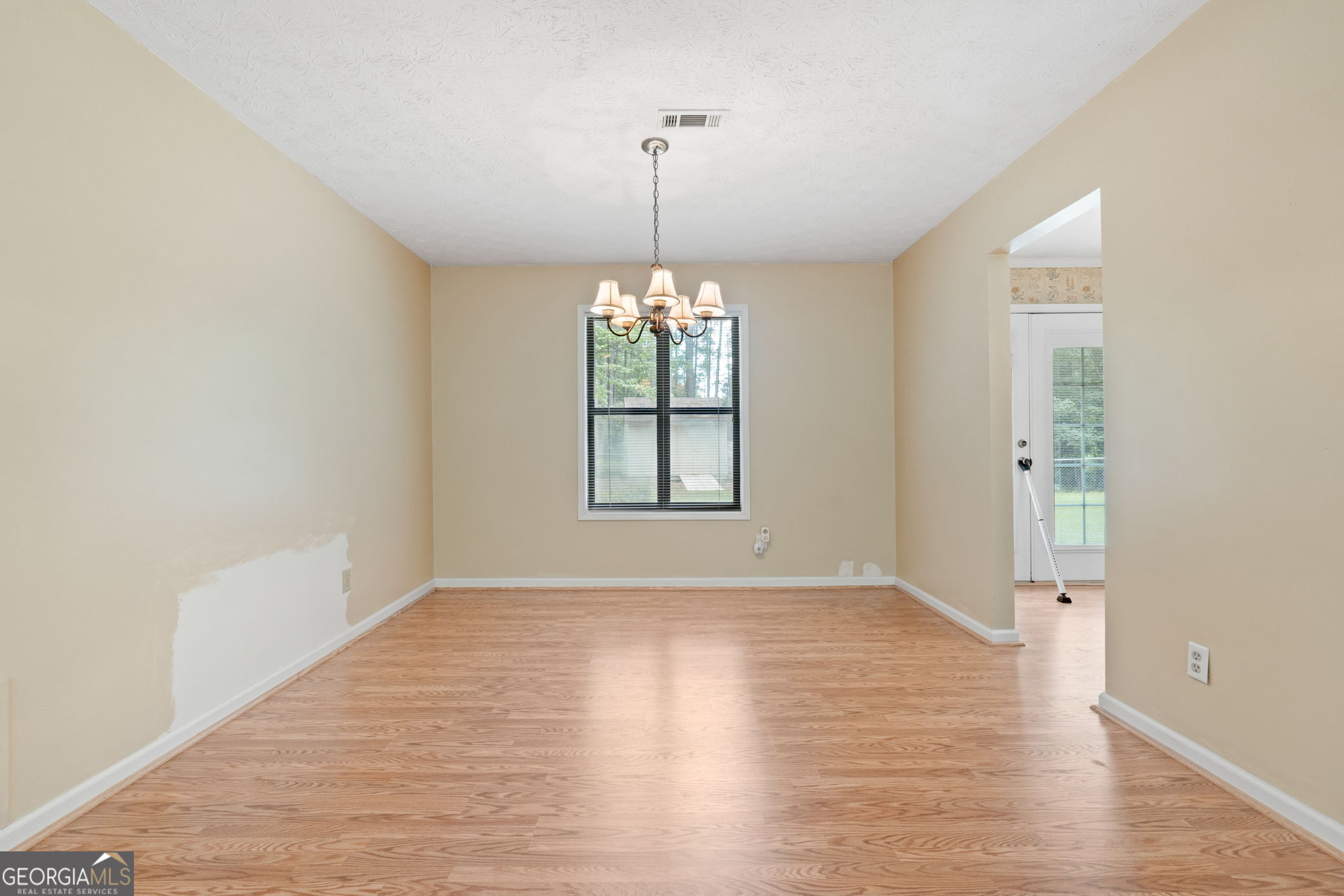 Fayetteville, Georgia 30214, United States, 3 Bedrooms Bedrooms, ,2 BathroomsBathrooms,Residential,Pending,130215