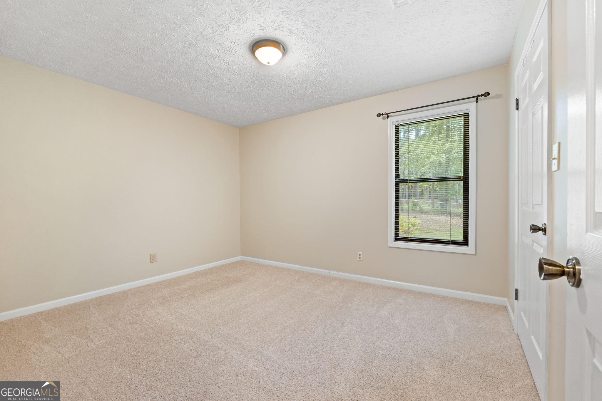 Fayetteville, Georgia 30214, United States, 3 Bedrooms Bedrooms, ,2 BathroomsBathrooms,Residential,Pending,130215