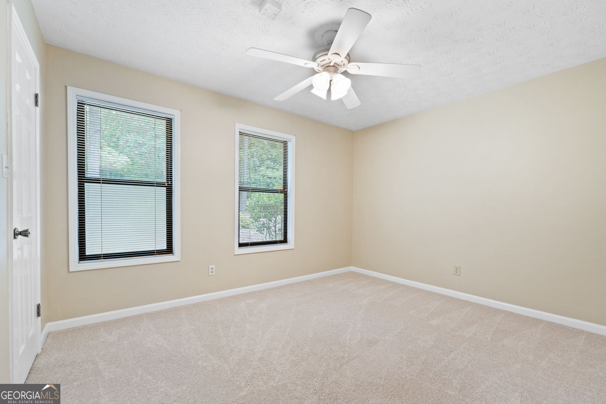 Fayetteville, Georgia 30214, United States, 3 Bedrooms Bedrooms, ,2 BathroomsBathrooms,Residential,Pending,130215