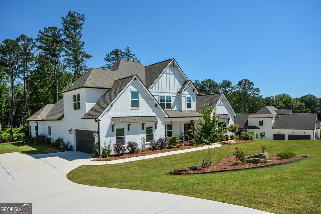 Photo of 65 Starr Place, Newnan, GA 30263 (MLS # 10778834)