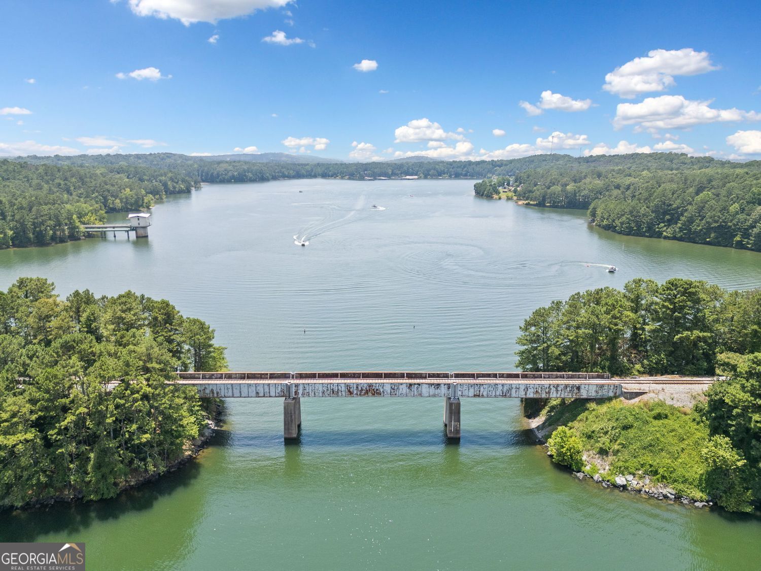 HOLIDAY POINT - Residential