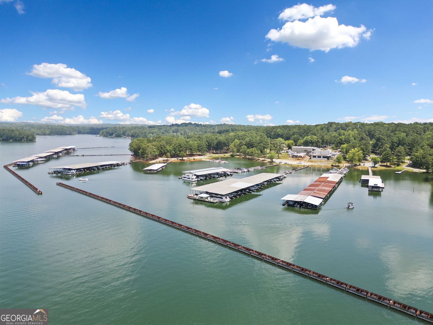 HOLIDAY POINT - Residential