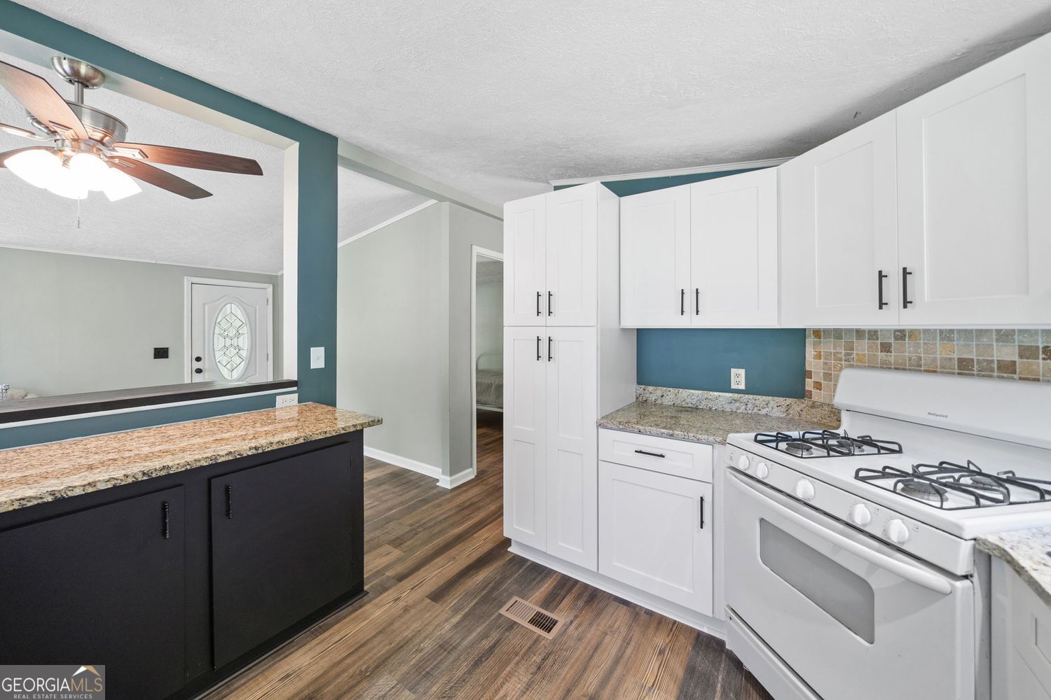 HOLIDAY POINT - Residential