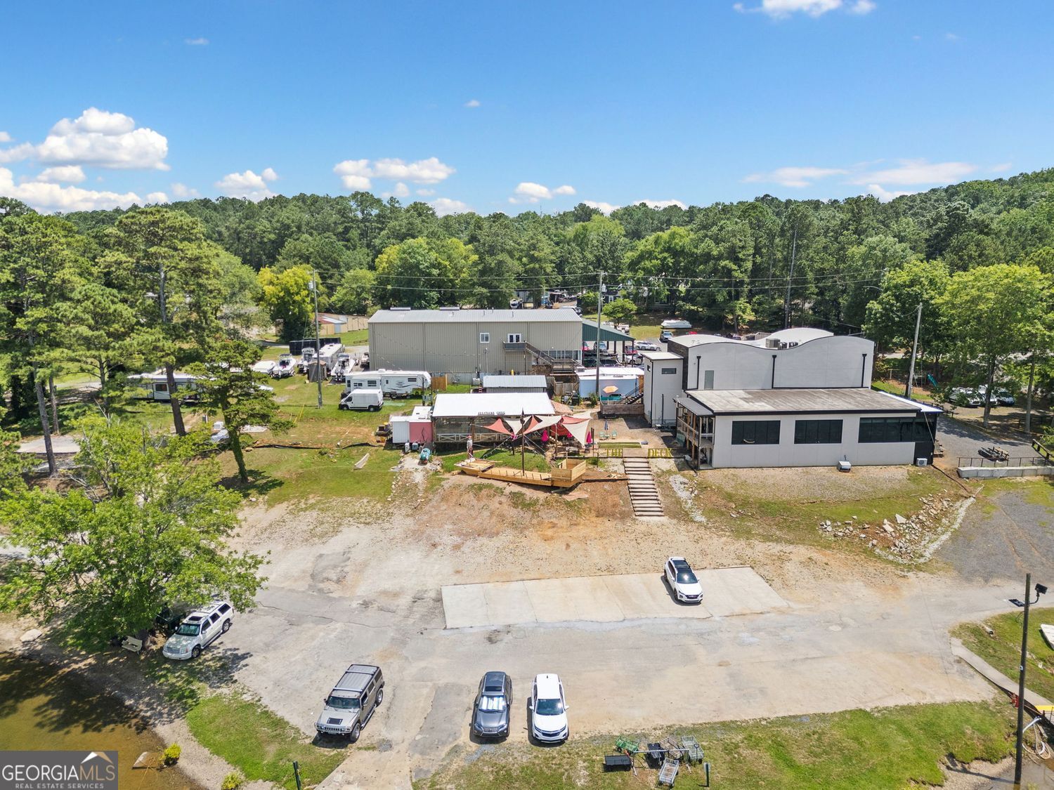 HOLIDAY POINT - Residential