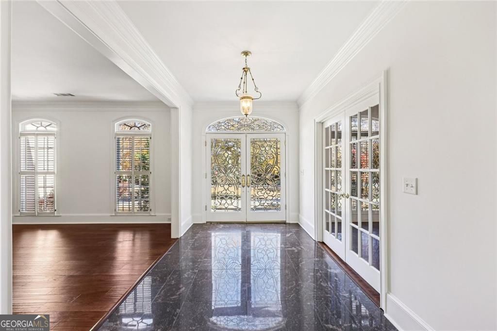 SEVEN OAKS - Residential