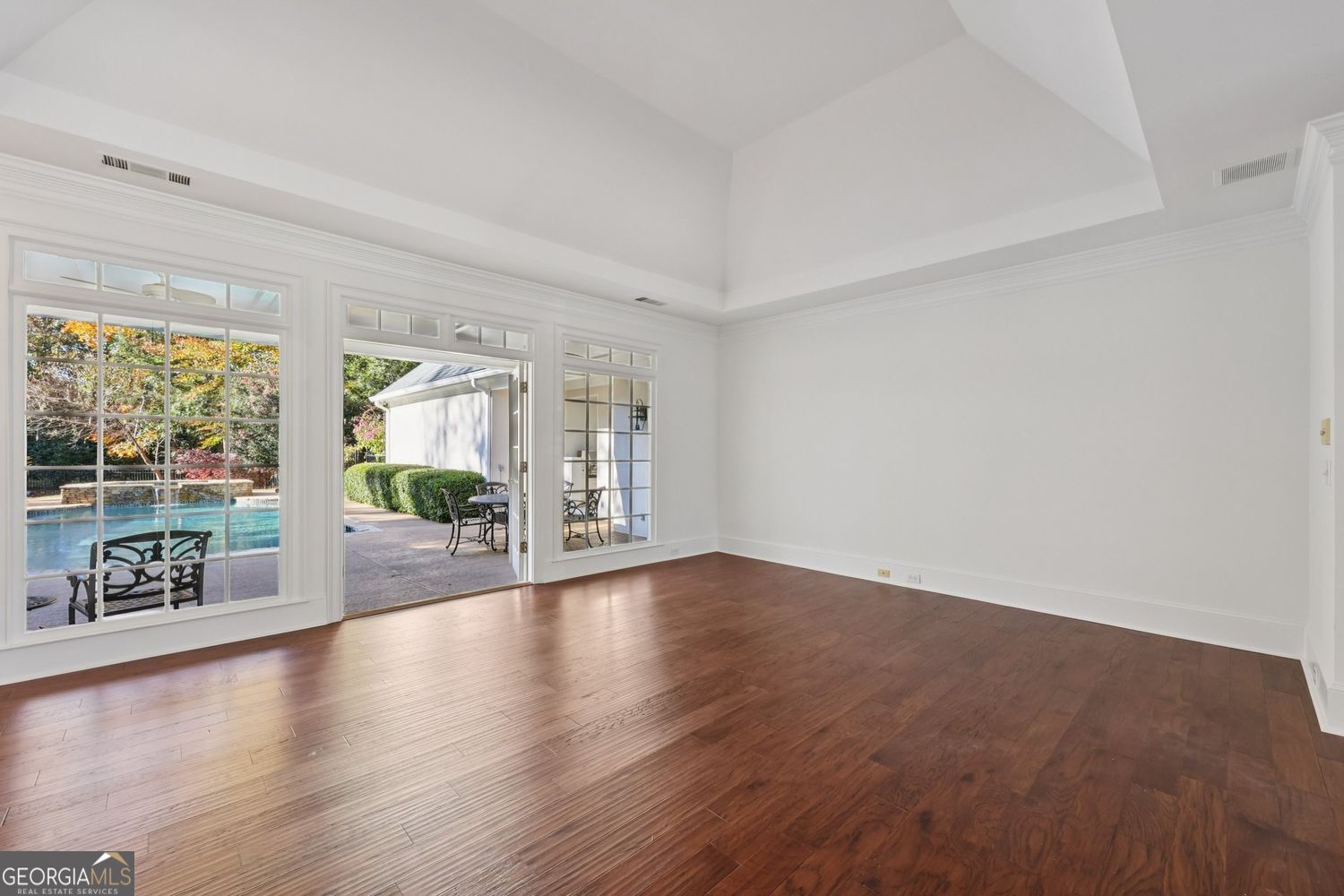 SEVEN OAKS - Residential