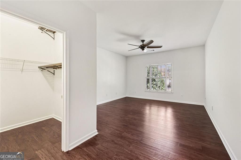 SEVEN OAKS - Residential