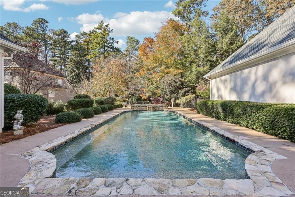 SEVEN OAKS - Residential