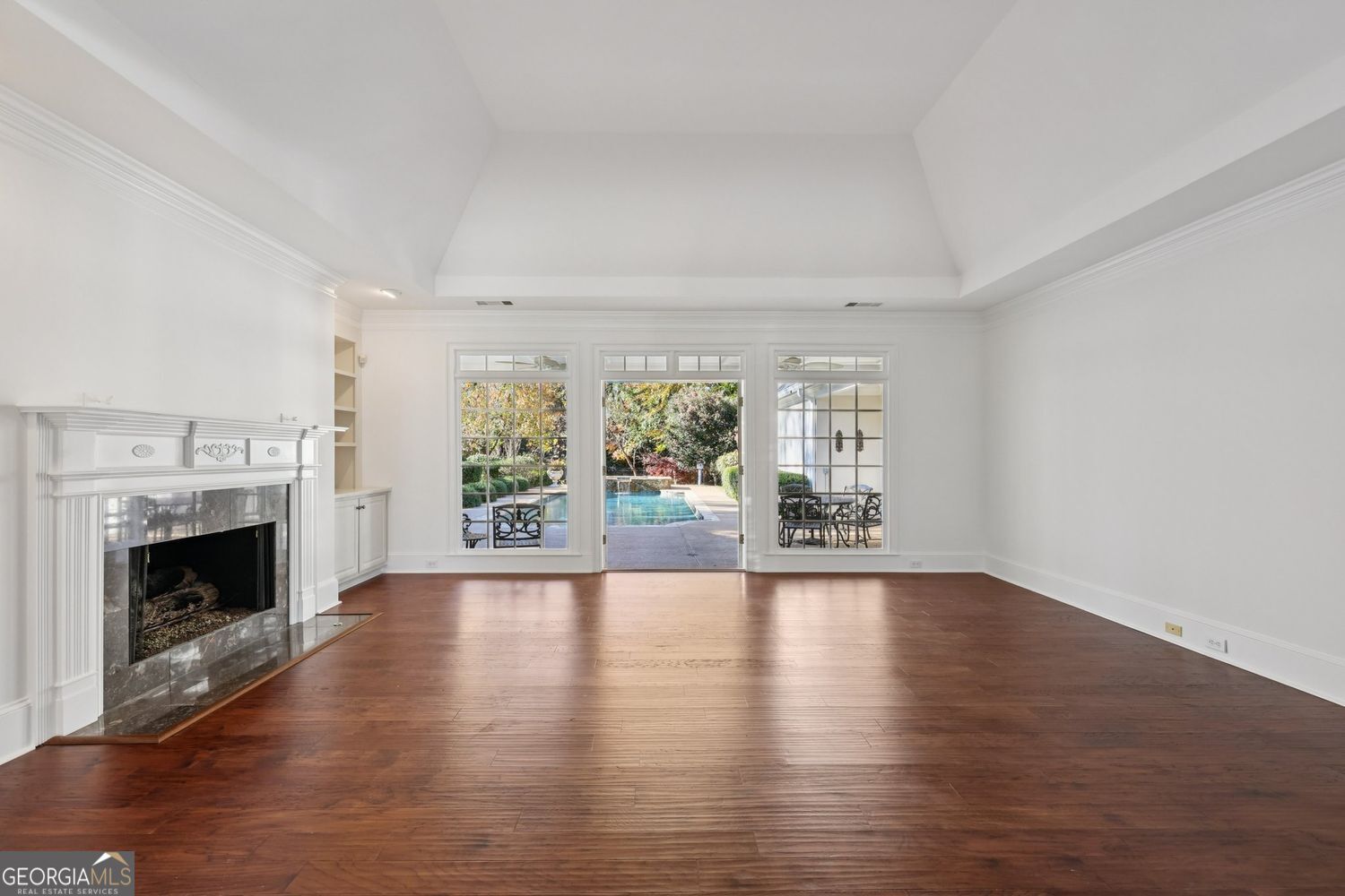 SEVEN OAKS - Residential