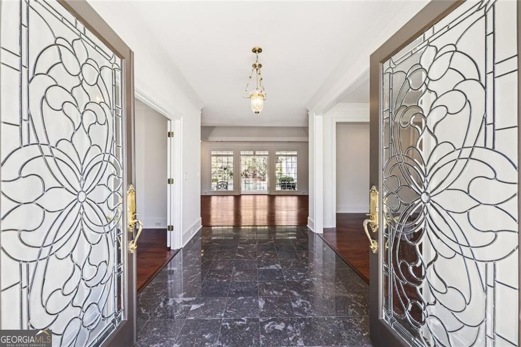 SEVEN OAKS - Residential