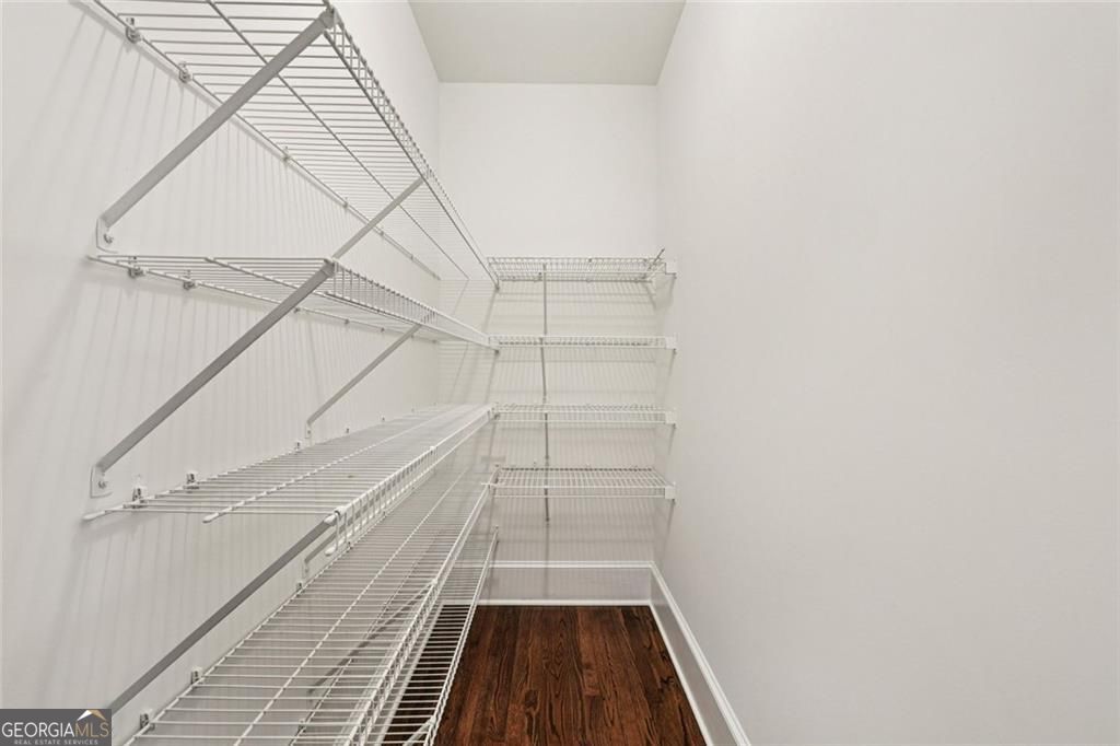 SEVEN OAKS - Residential