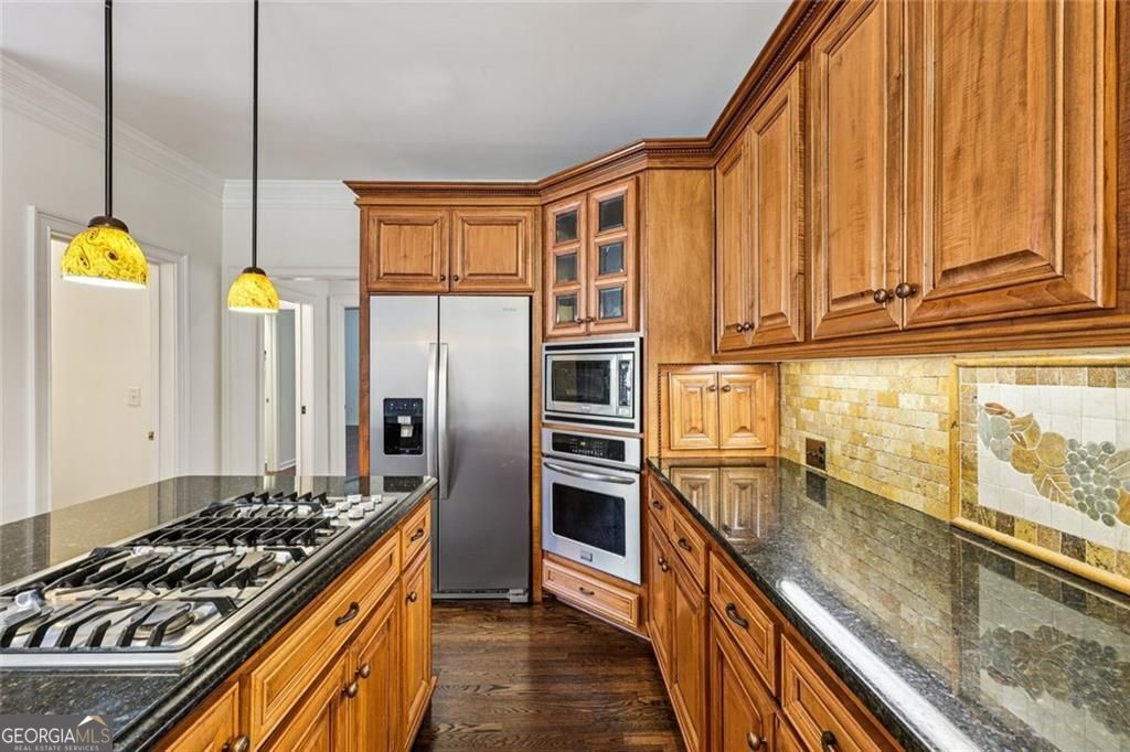 SEVEN OAKS - Residential