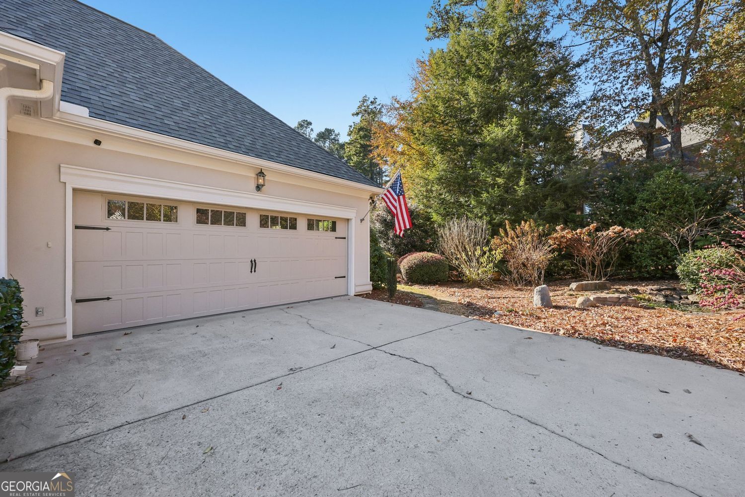 SEVEN OAKS - Residential