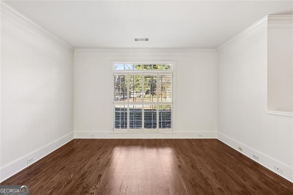 SEVEN OAKS - Residential