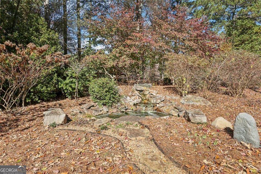 SEVEN OAKS - Residential