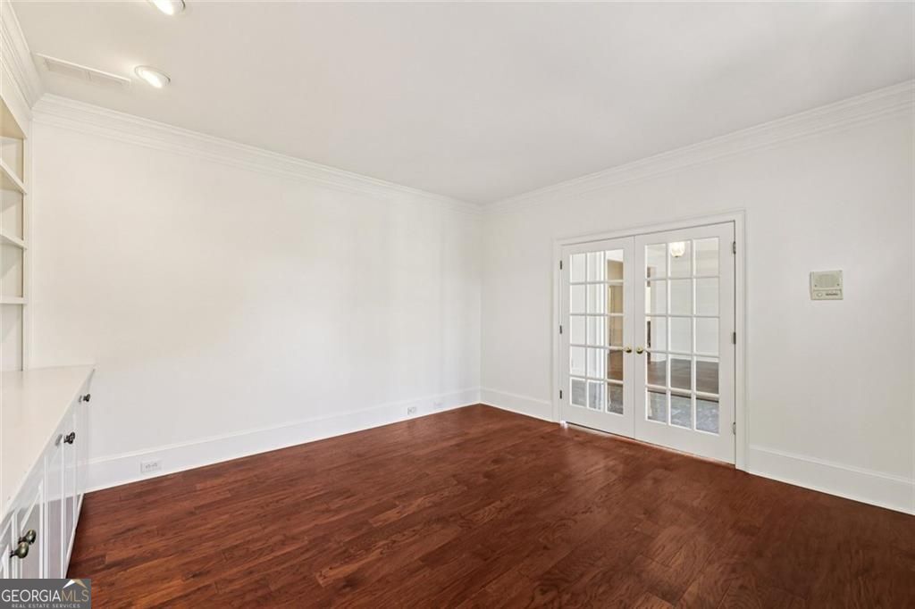 SEVEN OAKS - Residential