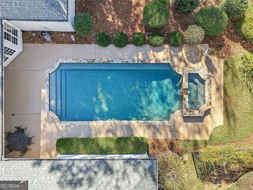 SEVEN OAKS - Residential