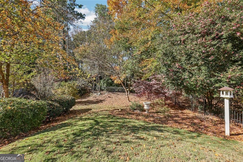 SEVEN OAKS - Residential