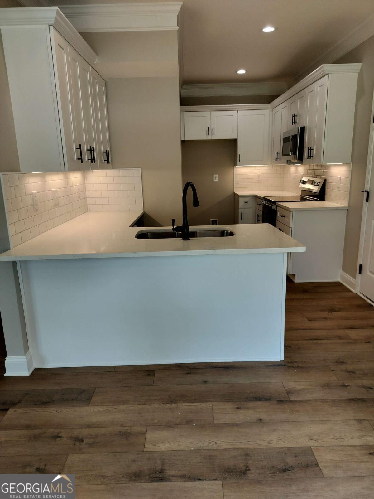 41 College Heights PL